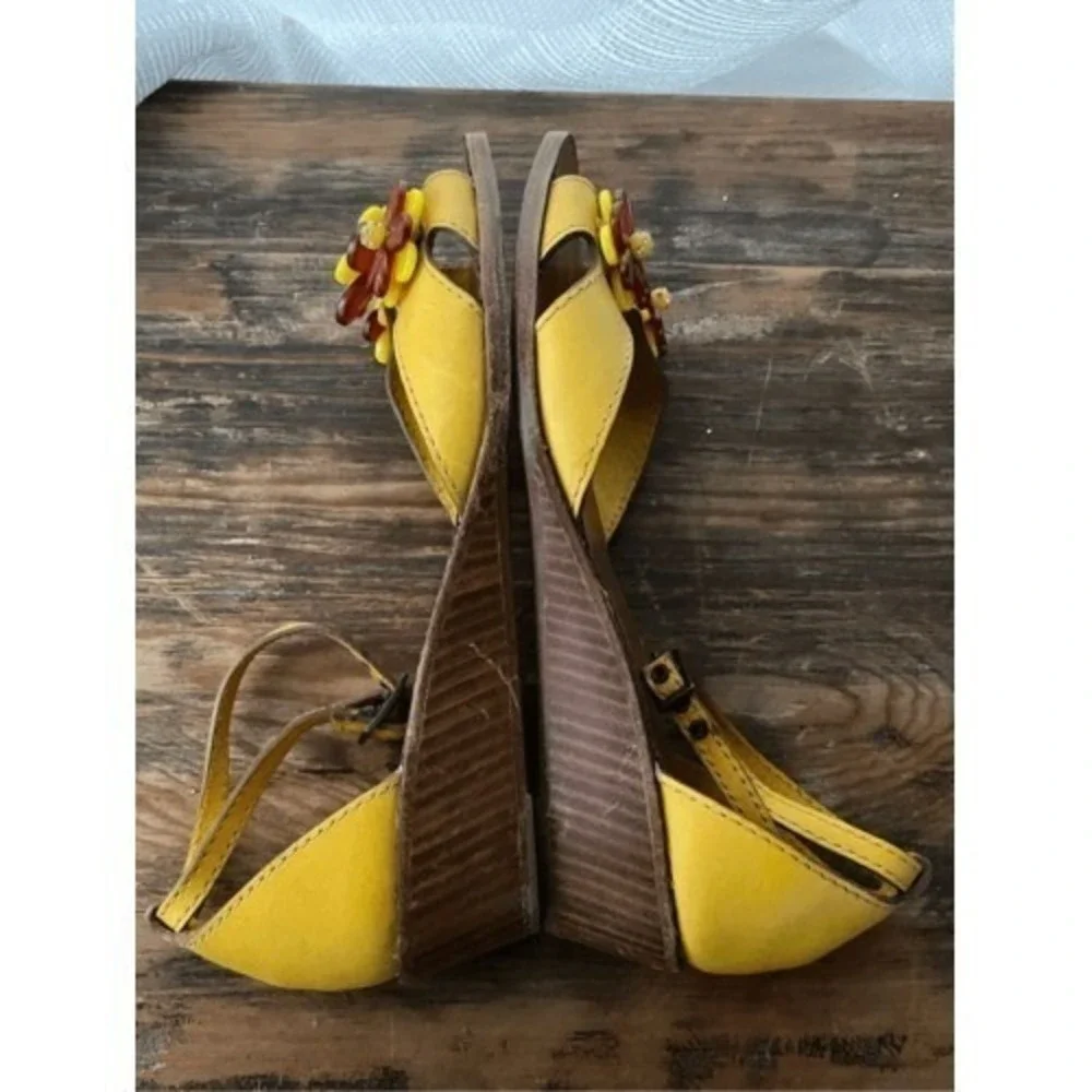 VTG Y2K Marc Jacobs Yellow Leather Floral Wedge Sandals Ankle Strap 38.5 Italy